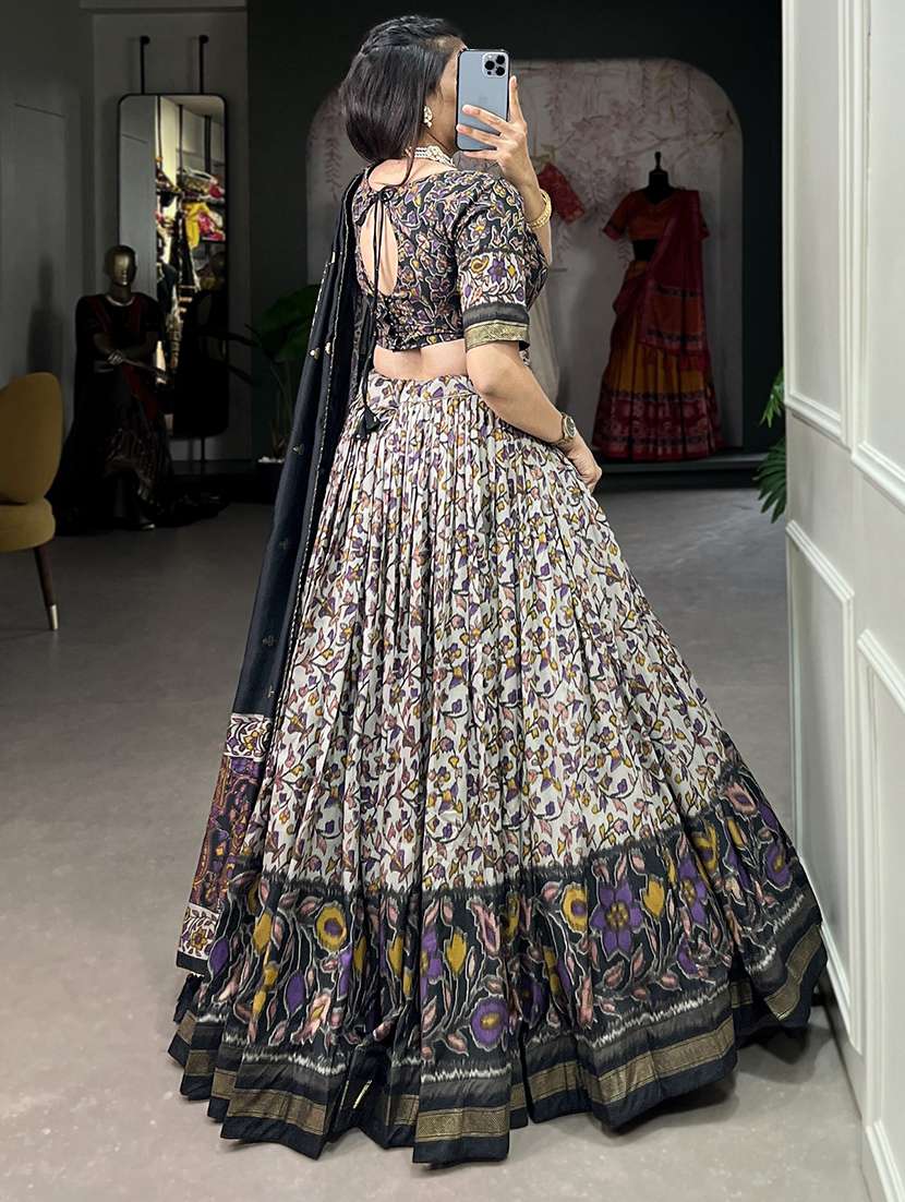 women printed flared lehenga choli with duppata set - 22041991 -  Standard Image - 3