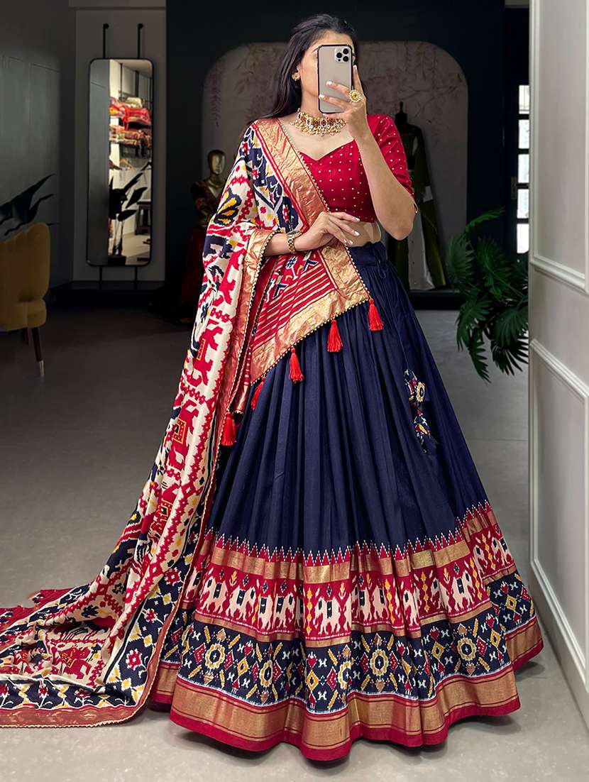 women printed flared lehenga choli with duppata set
