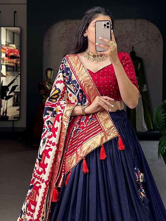 women printed flared lehenga choli with duppata set - 22042040 -  Standard Image - 3