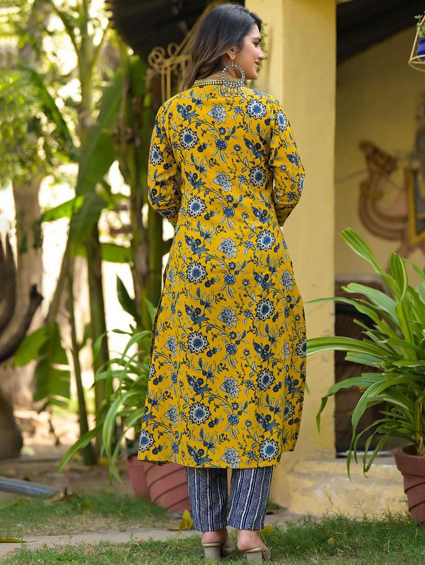 women printed three quarter sleeve kurta pant with dupatta set - 22042178 - Standard Image - 3