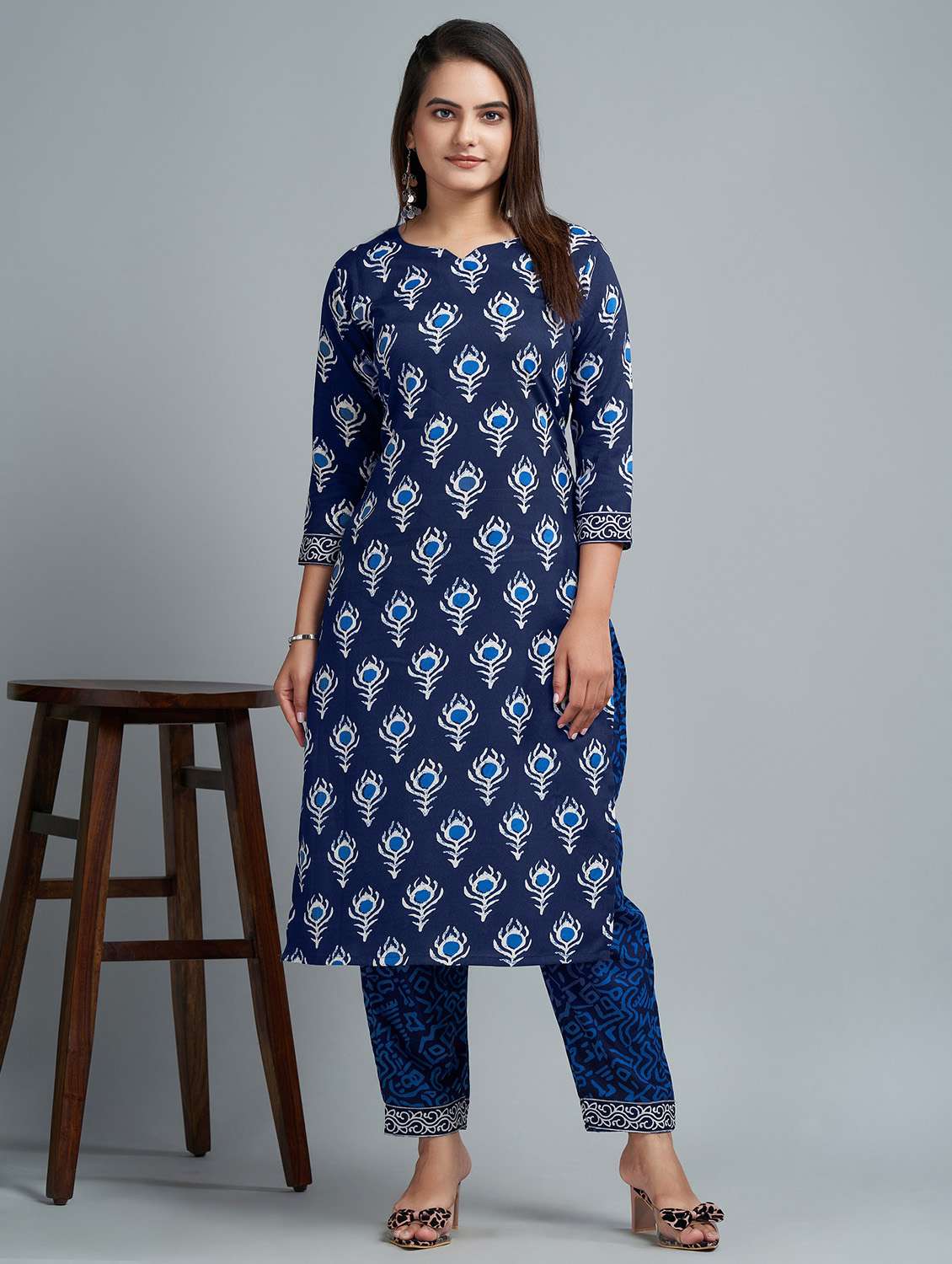 women printed three quarter sleeve kurta pant set - 22042209 - Zoom Image - 0