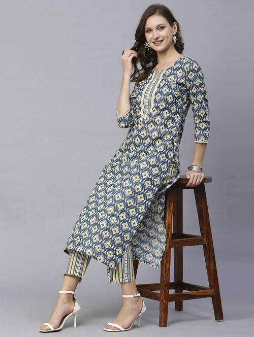 women printed three quarter sleeve kurta and pant set - 22042221 - Standard Image - 0