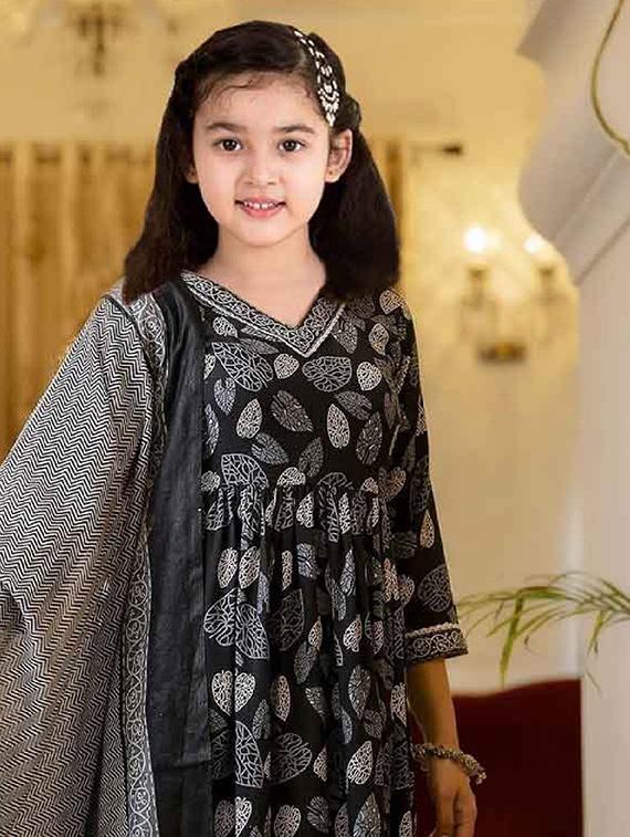 girls printed kurta and pant with dupatta set - 22042236 - Standard Image - 3