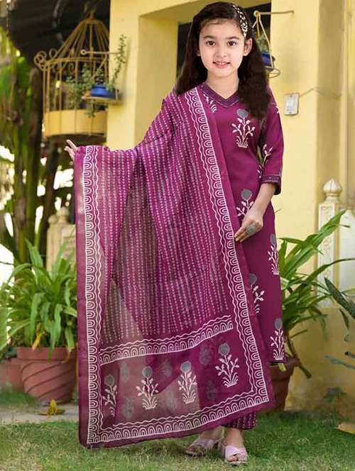 girls printed kurta and pant with dupatta set