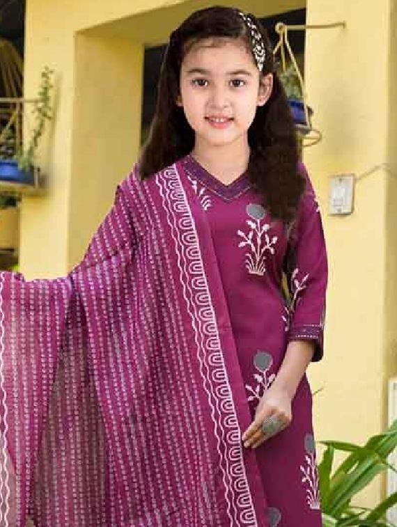 girls printed kurta and pant with dupatta set - 22042243 - Standard Image - 3
