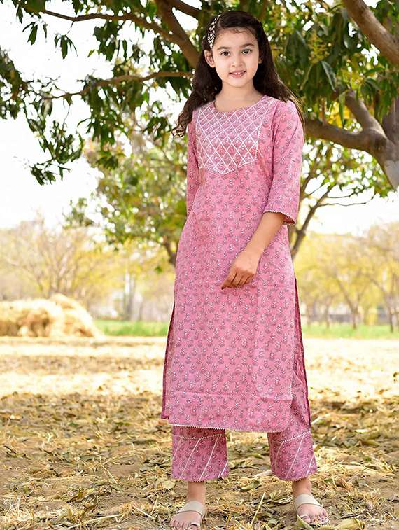 girls printed kurta and pant set
