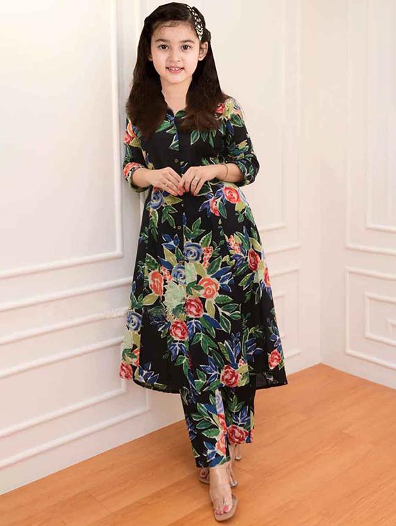 girls printed three quarter sleeve kurta and pant set 