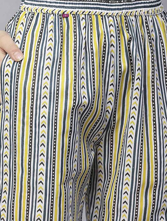 girls printed three quarter sleeve kurta and pant set - 22042286 - Standard Image - 3