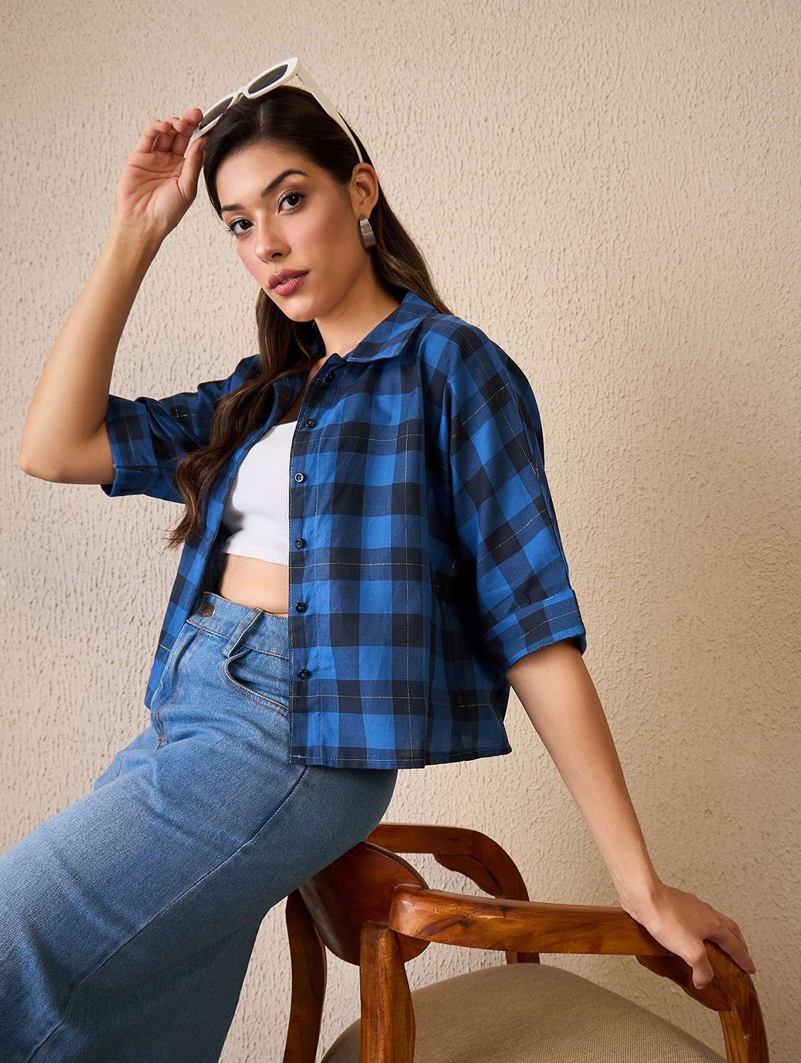 women checkered collared roll up sleeve shirt