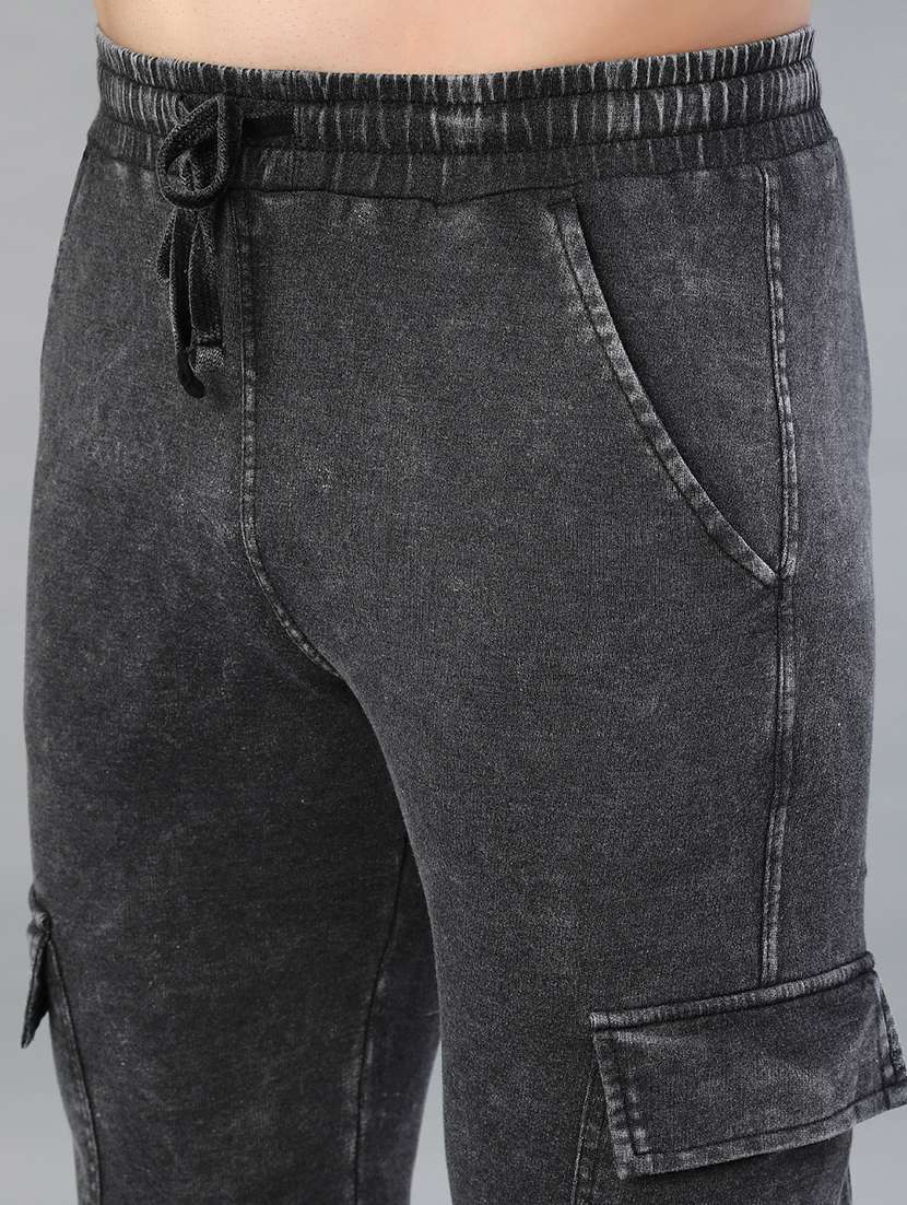 men solid mid rise regular fit cargo - 22042609 -  Standard Image - 5