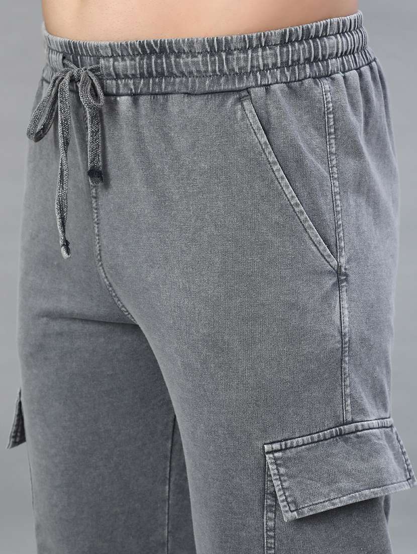 men solid mid rise regular fit cargo - 22042666 -  Standard Image - 5