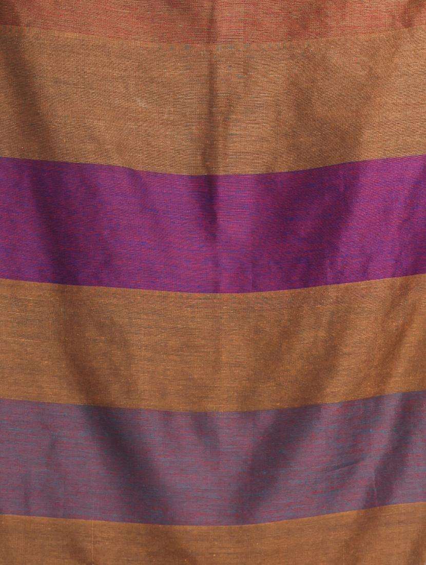 women striped handloom saree with blouse - 22042689 -  Standard Image - 3