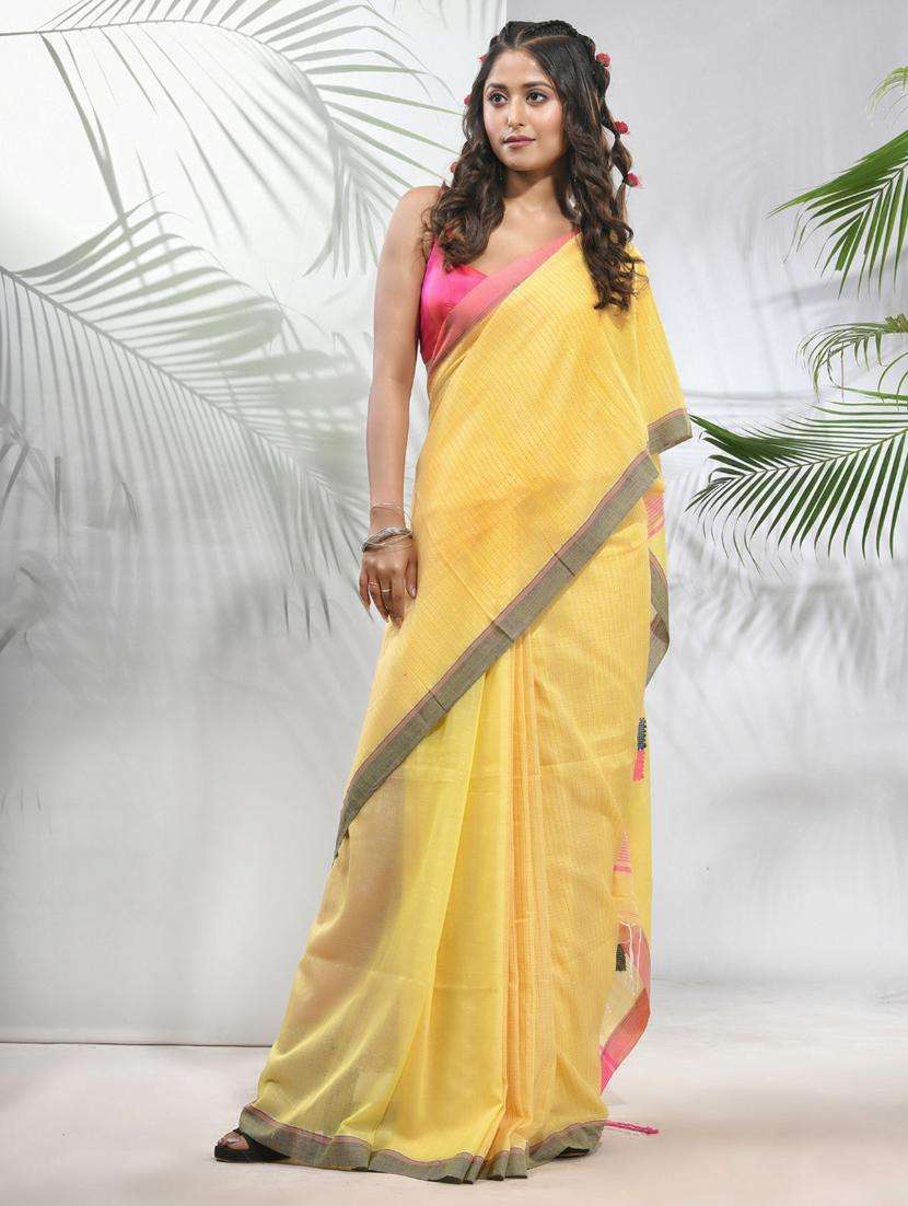 women self design handloom saree with blouse - 22042690 -  Zoom Image - 0