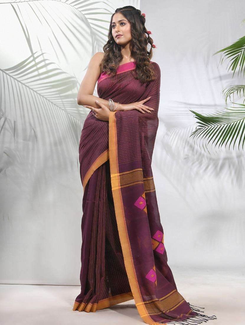 women self design handloom saree with blouse