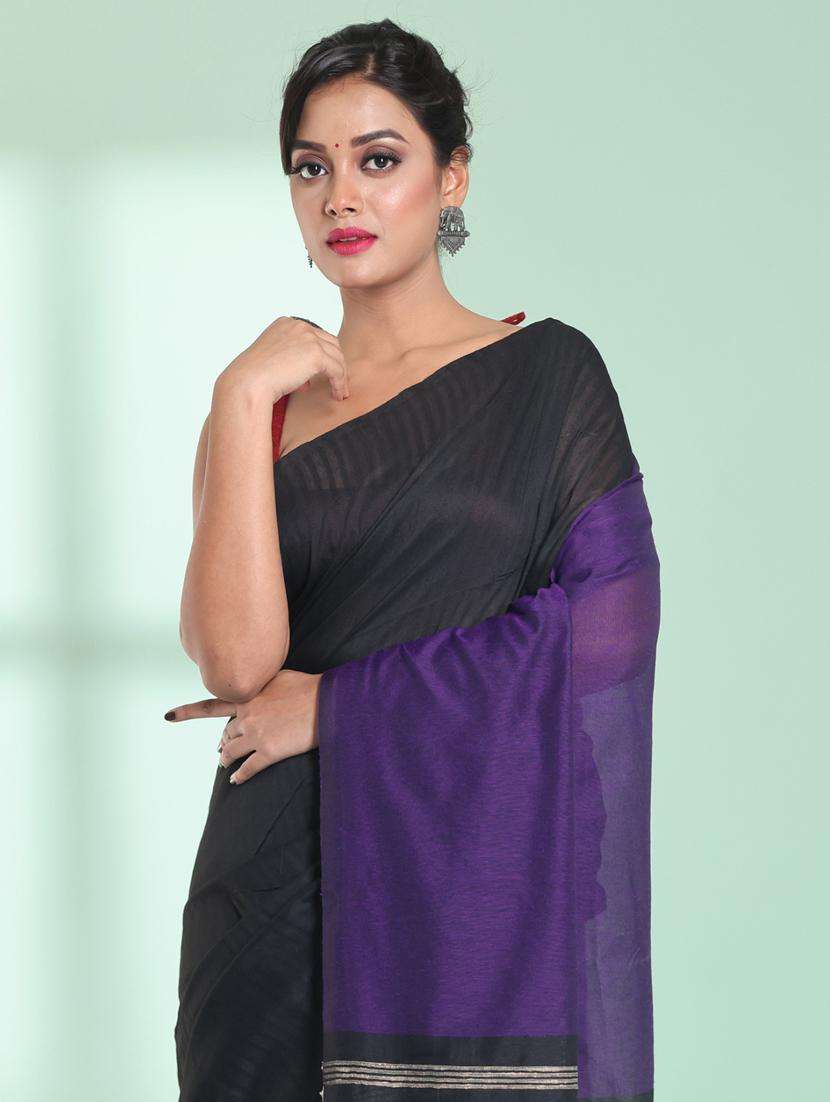 women striped handloom saree with blouse - 22042715 -  Standard Image - 3