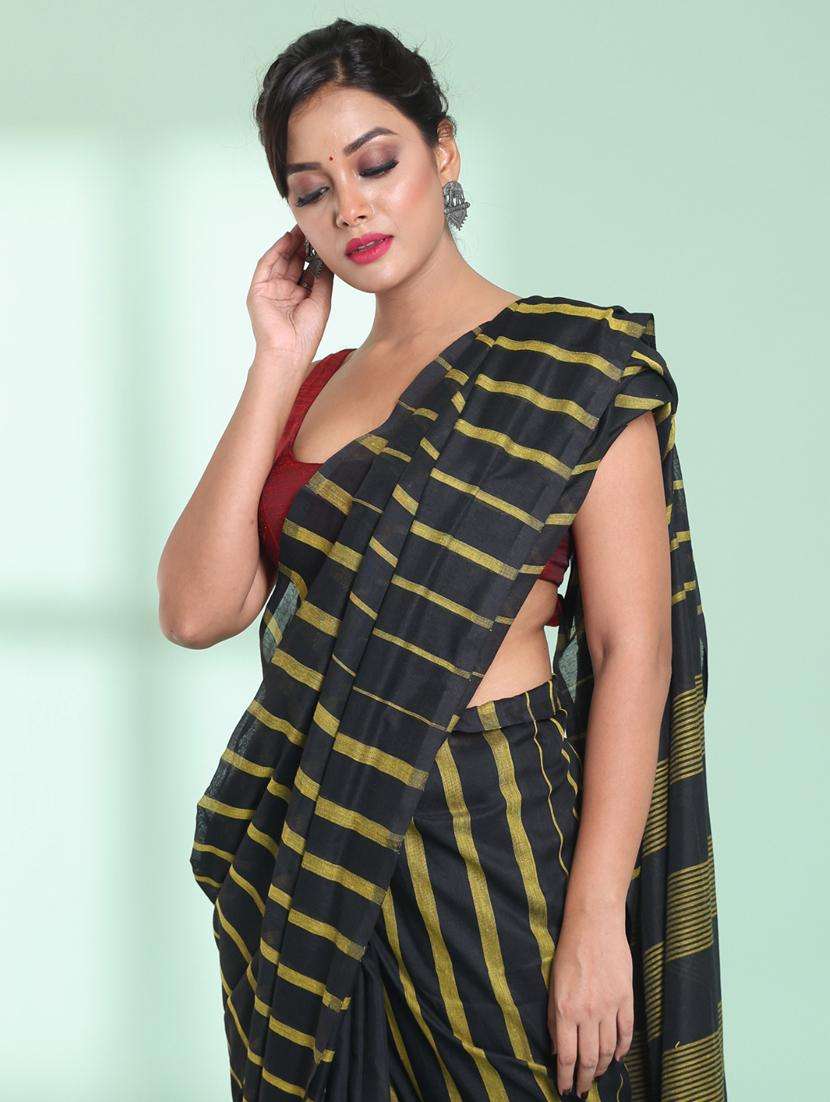 women striped handloom saree with blouse - 22042738 -  Standard Image - 3