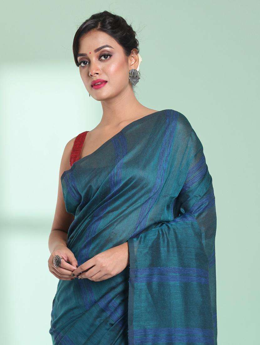 women striped handloom saree with blouse - 22042745 -  Standard Image - 3