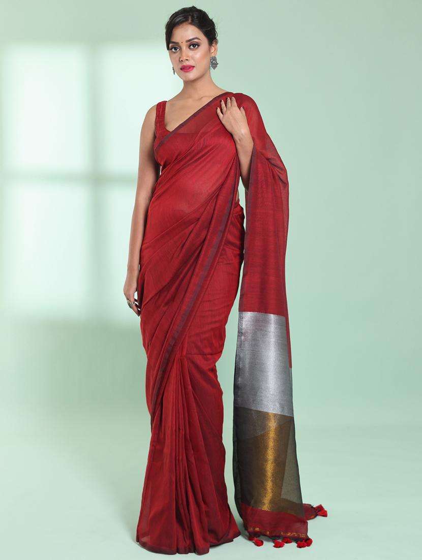 women solid handloom saree with blouse