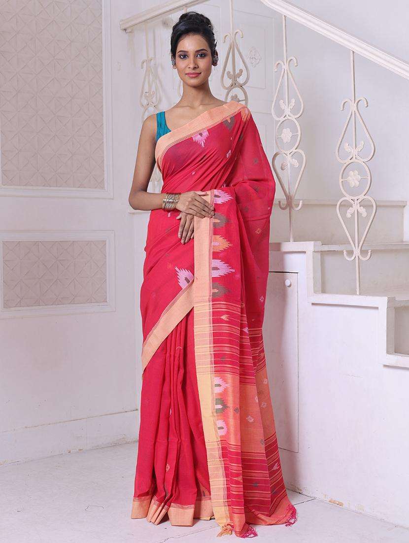 women self design handloom saree with blouse