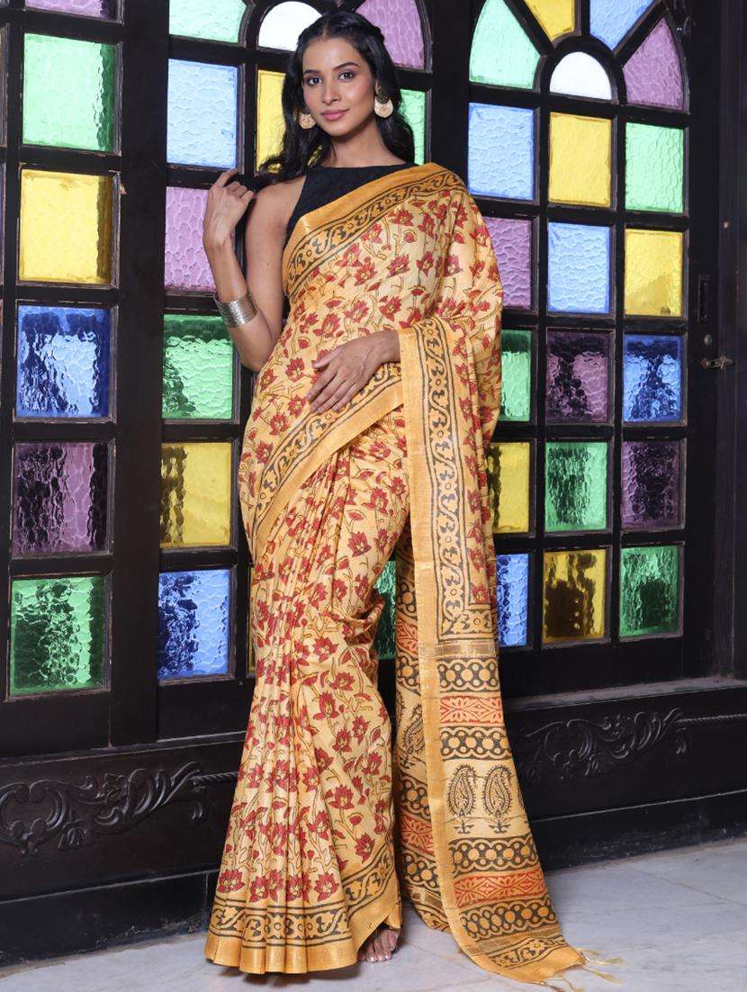 women printed casual wear saree with blouse - 22042887 -  Zoom Image - 0