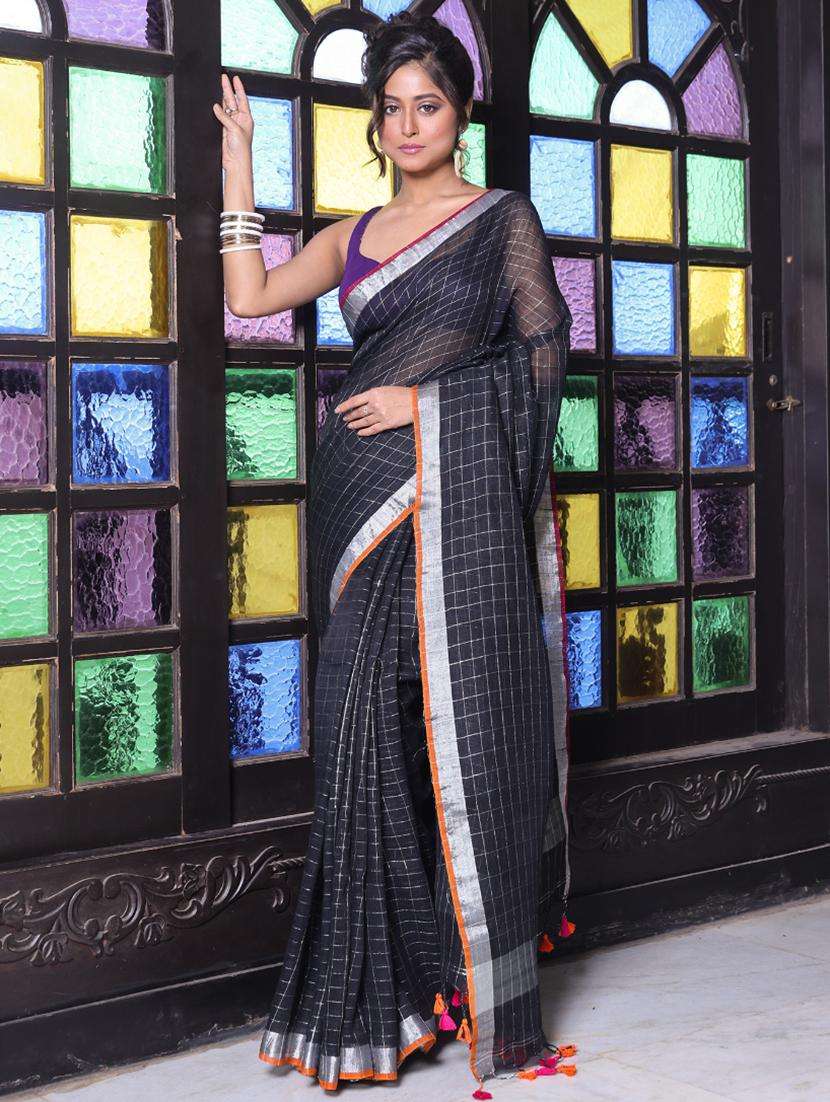 women checkered handloom saree with blouse
