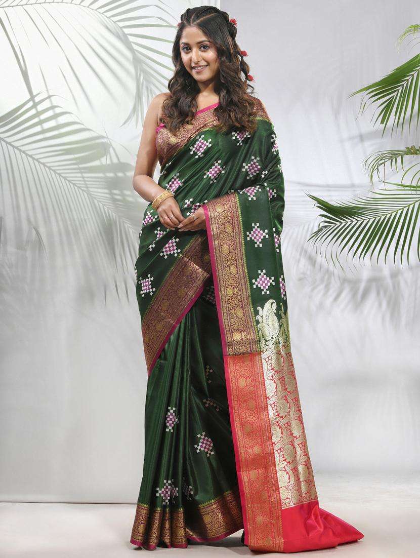women self design banarasi saree with blouse