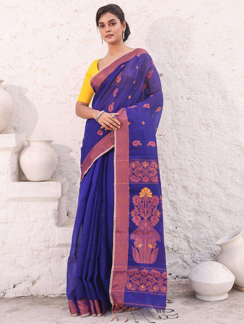 women self design handloom saree with blouse