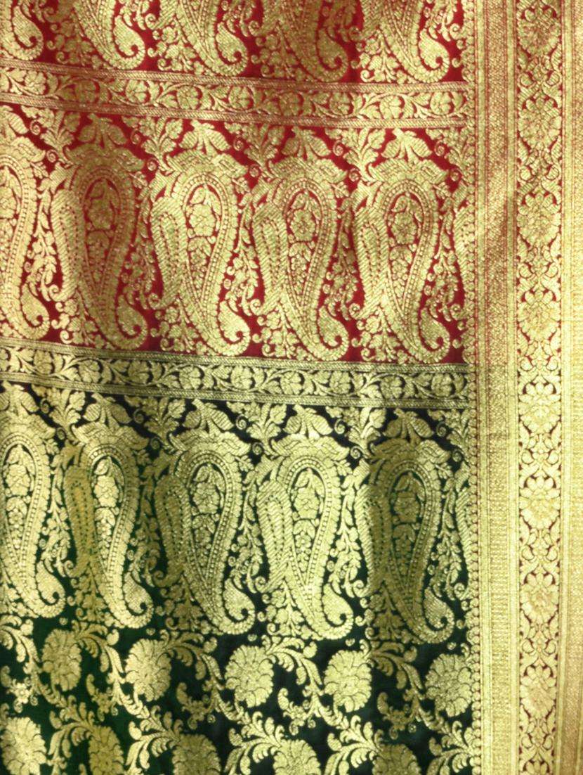 women self design banarasi saree with blouse - 22043049 -  Standard Image - 3