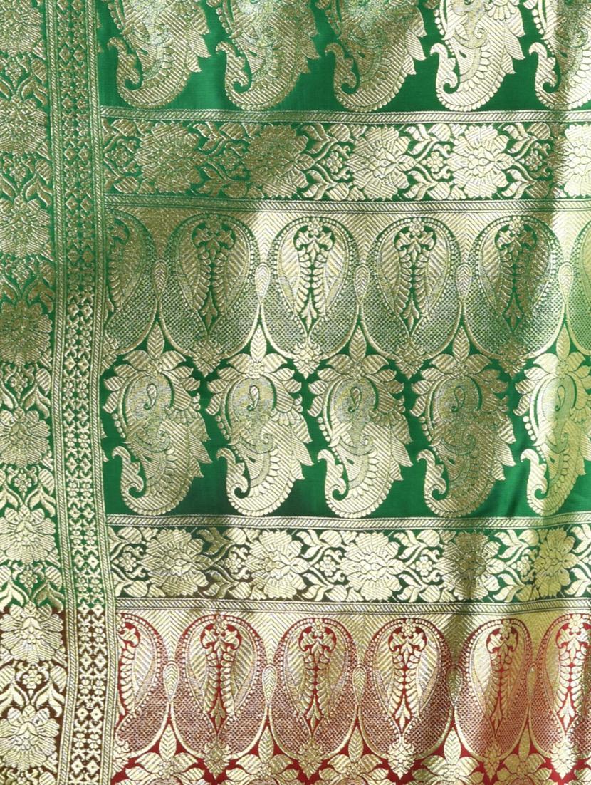 women self design banarasi saree with blouse - 22043052 - Standard Image - 3