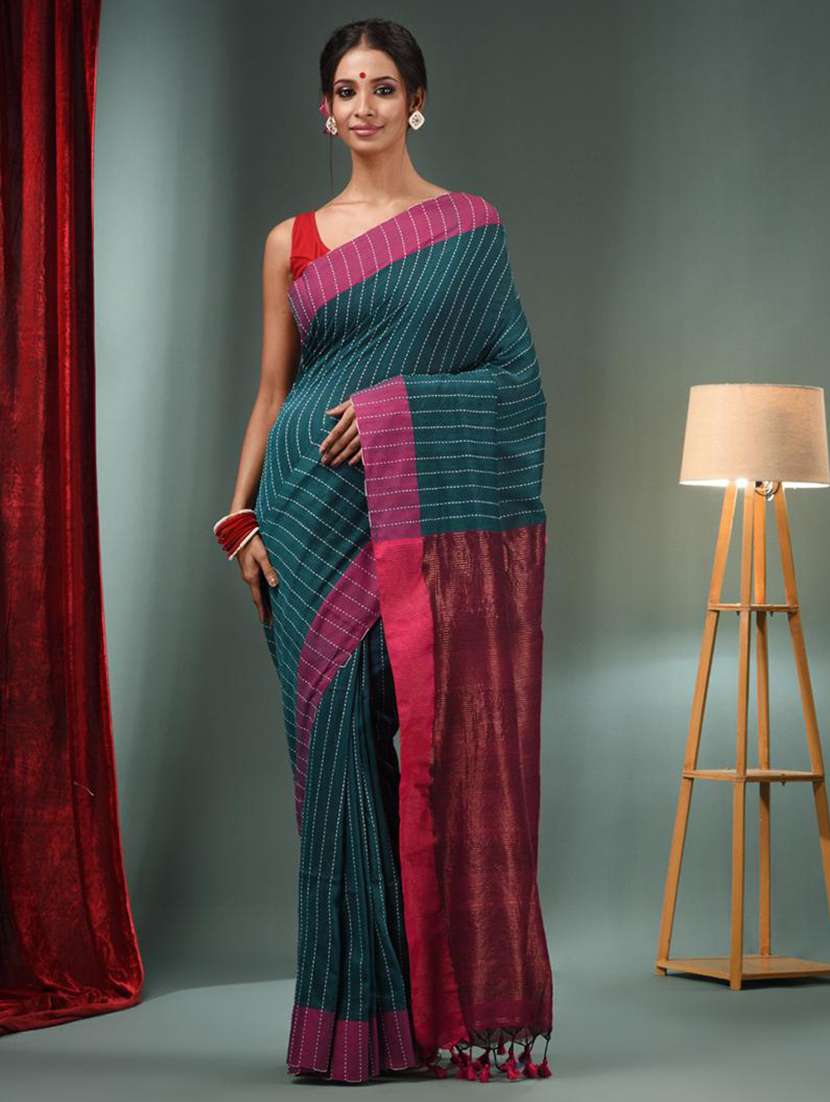 women self design handloom saree with blouse