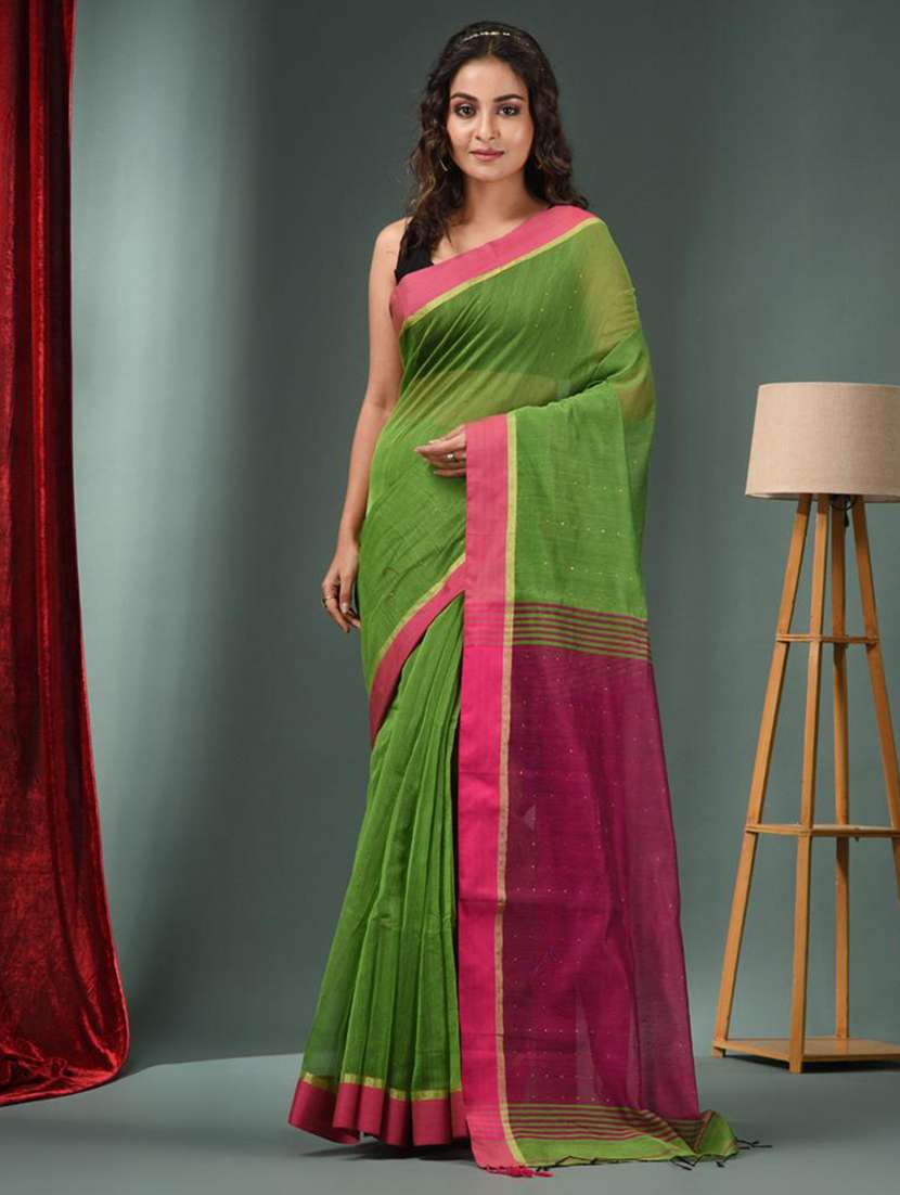 women self design handloom saree with blouse