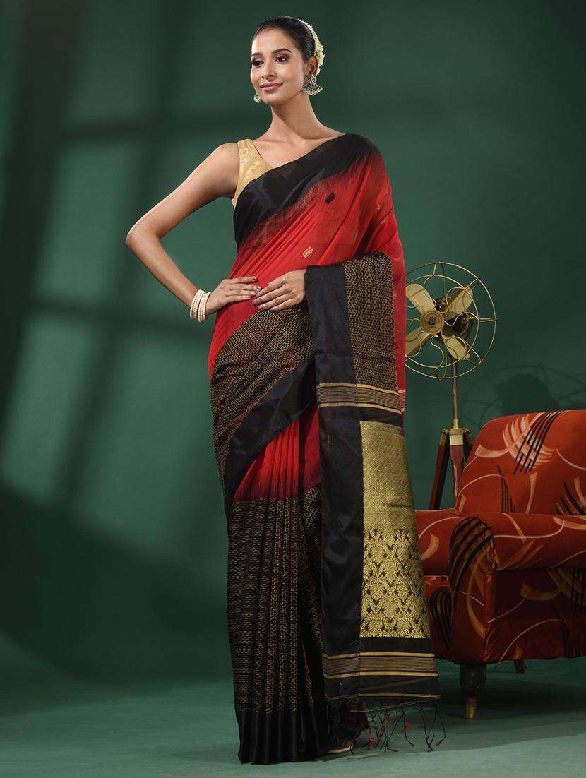 women self design handloom saree with blouse