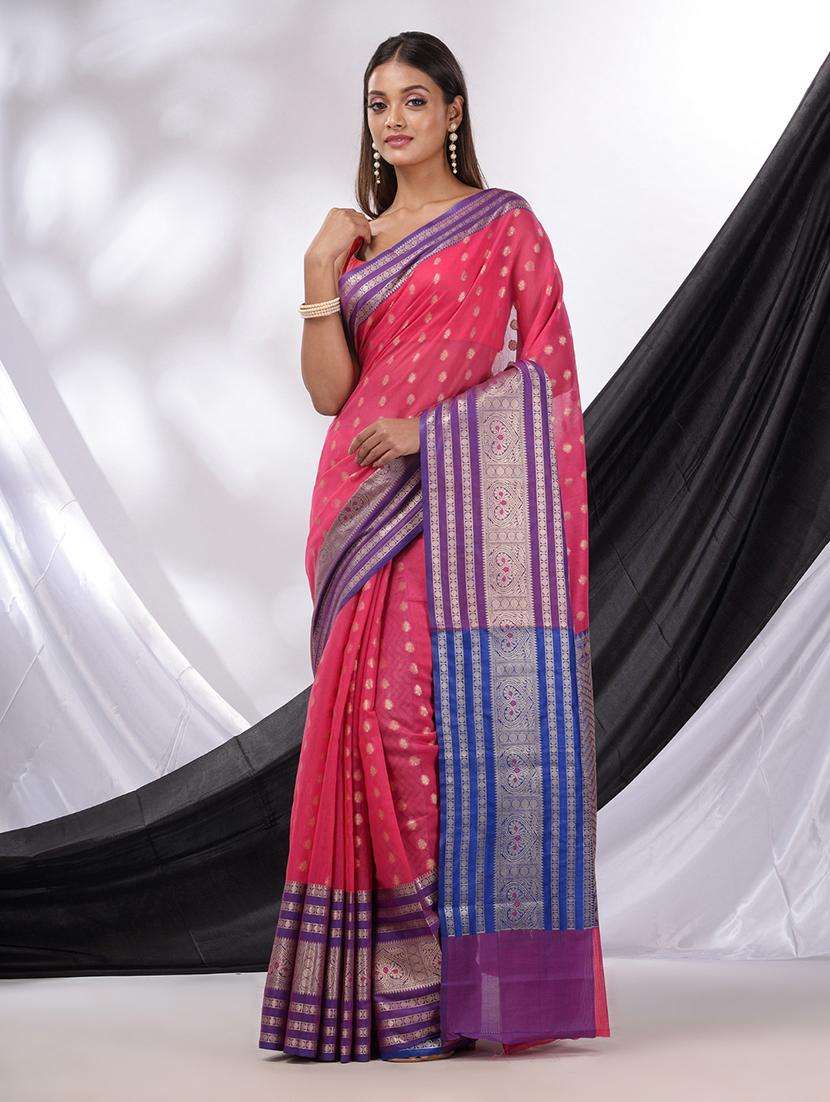 women self design bordered saree with blouse