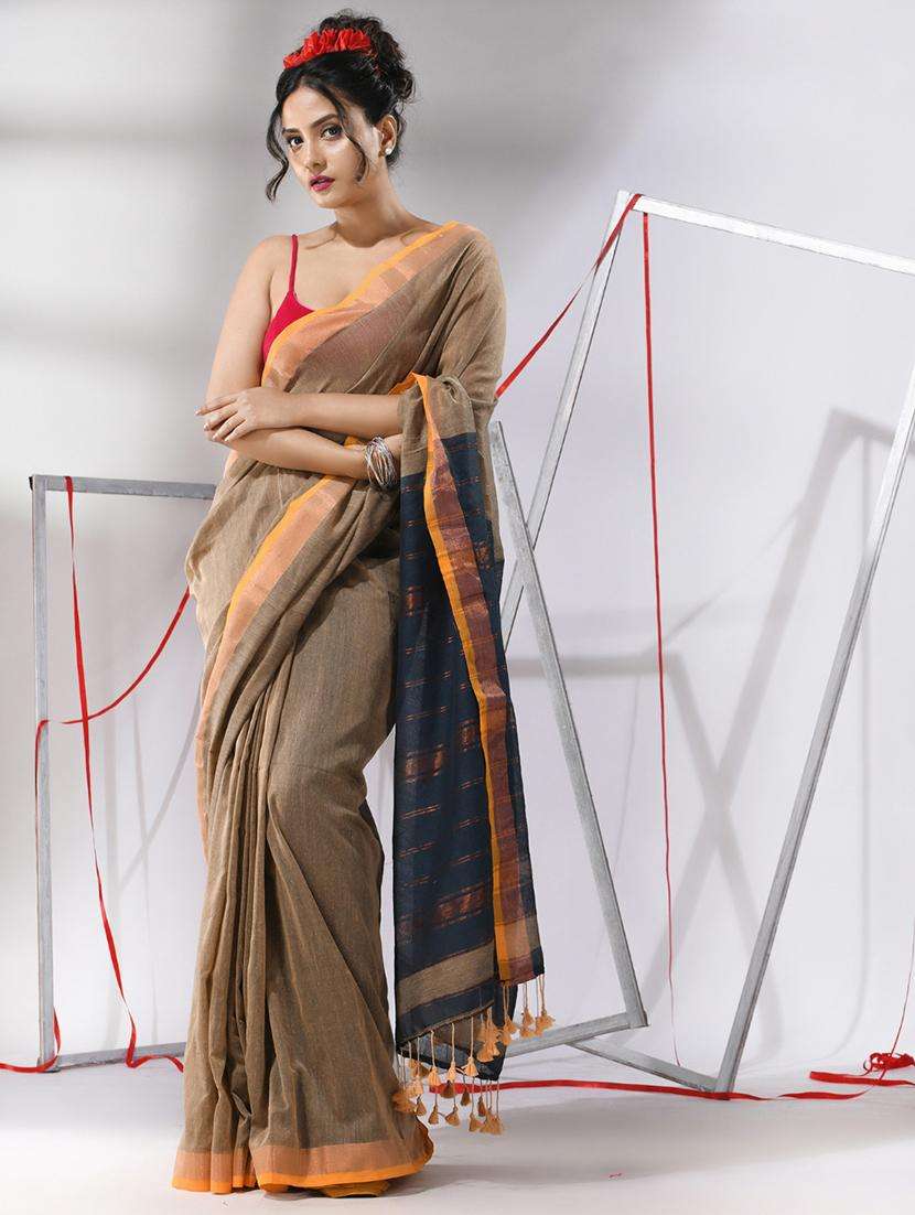 women solid handloom saree with blouse - 22043263 -  Zoom Image - 0
