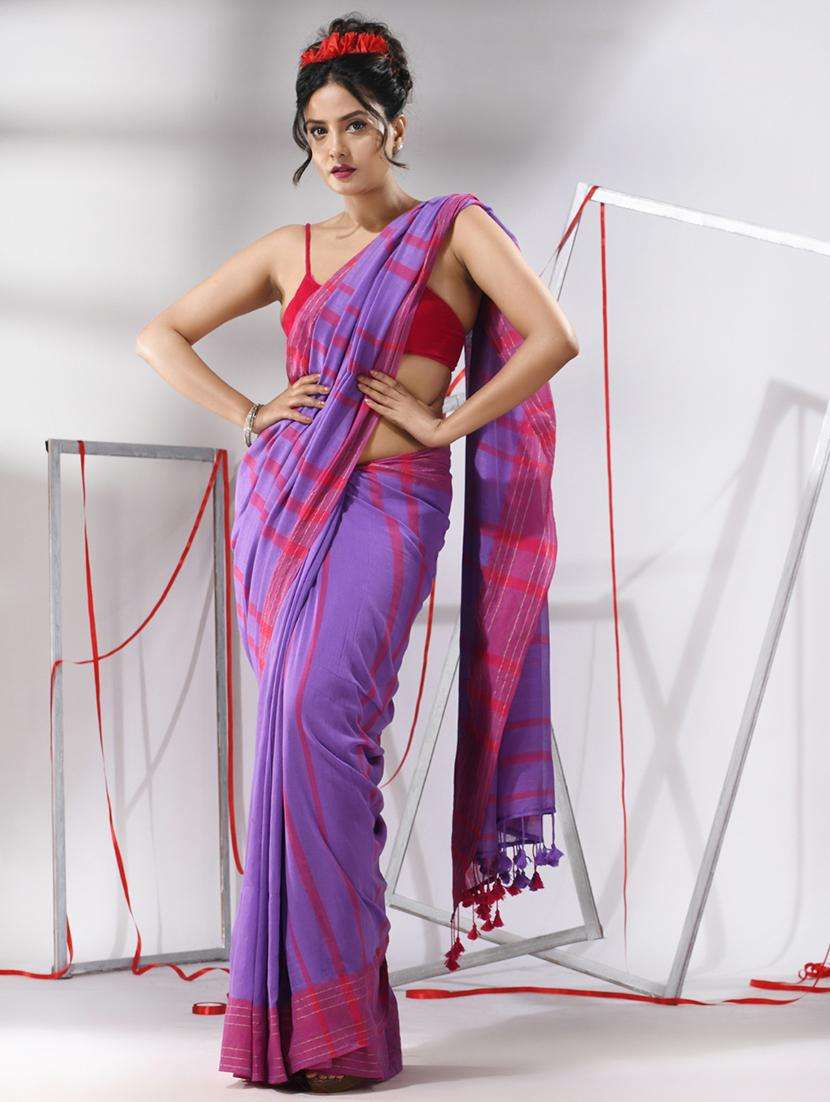 women self design handloom saree with blouse