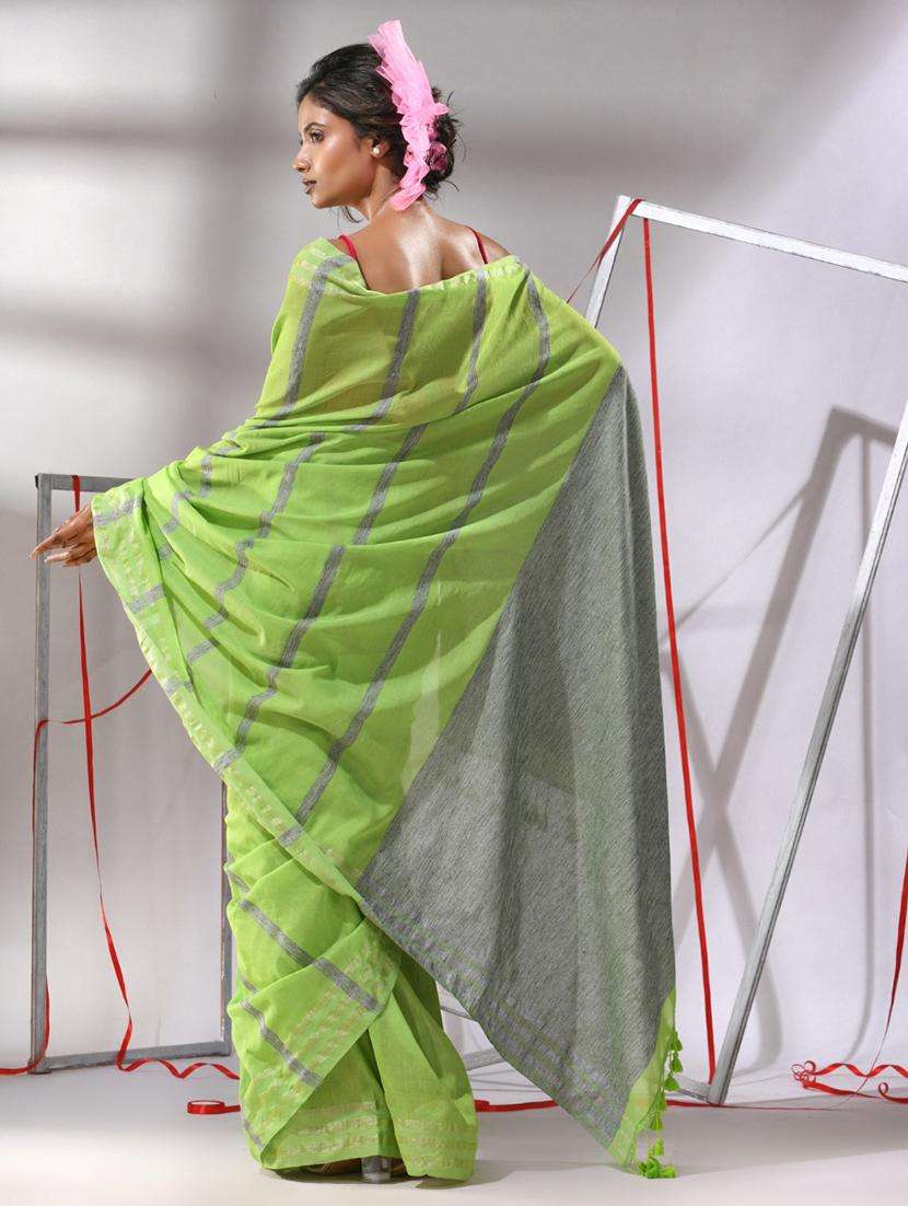 women green handloom saree with blouse - 22043331 -  Standard Image - 3