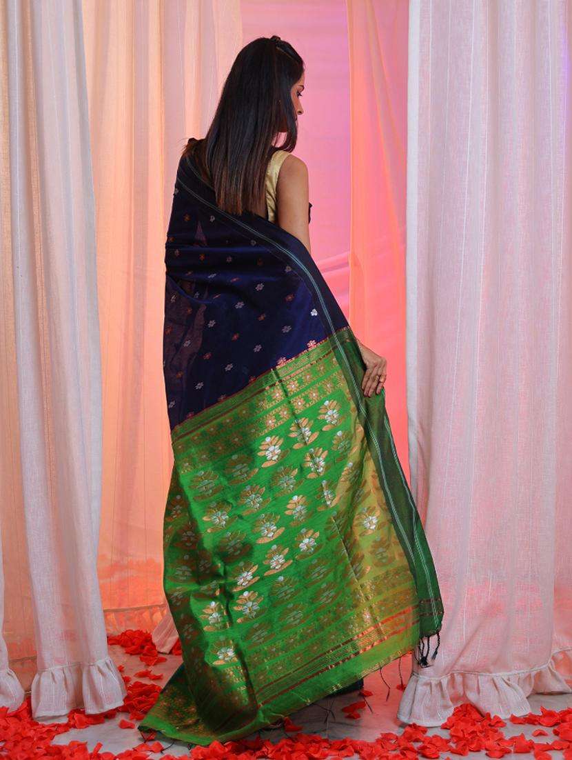 women self design handloom saree with blouse - 22043397 -  Standard Image - 3