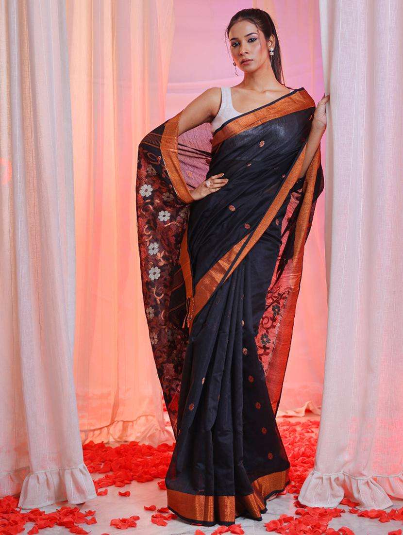 women self design handloom saree with blouse