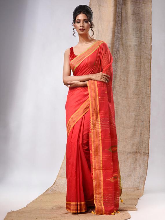 women self design handloom saree with blouse - 22043481 - Zoom Image - 0