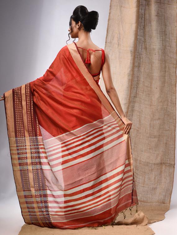 women self design handloom saree with blouse - 22043507 - Standard Image - 3