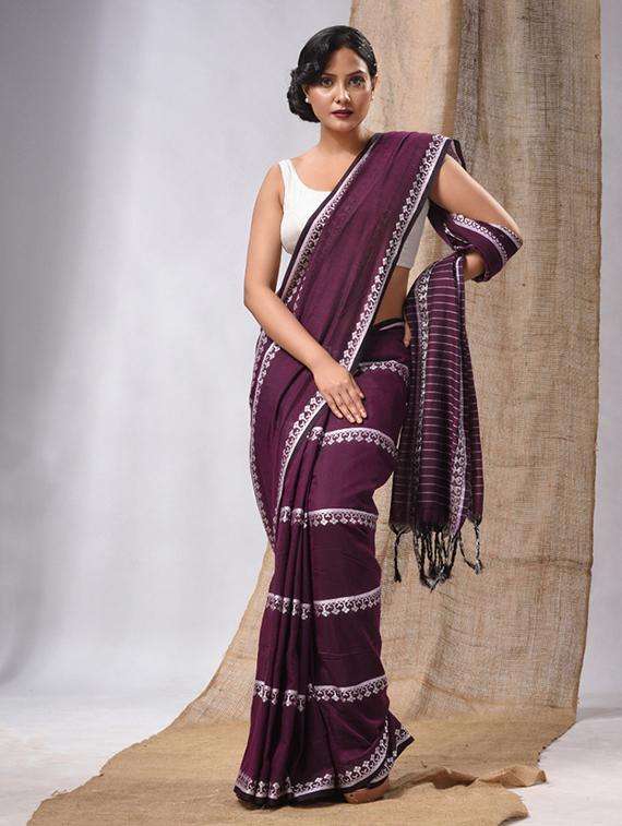 women self design handloom saree with blouse