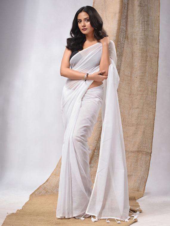 women solid handloom saree - 22043527 -  Zoom Image - 0