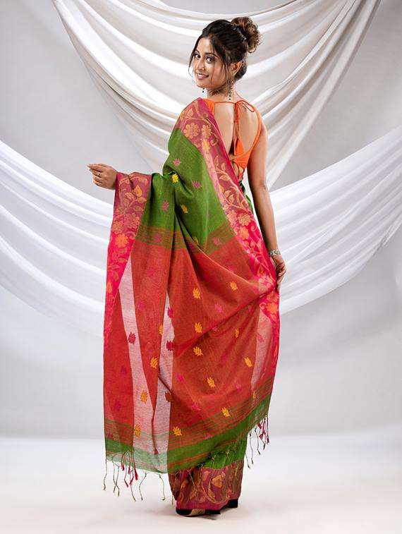 women self design handloom saree with blouse - 22043566 -  Standard Image - 3