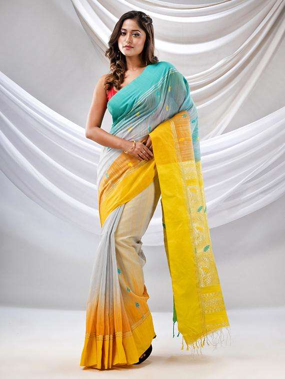 women self design handloom saree with blouse