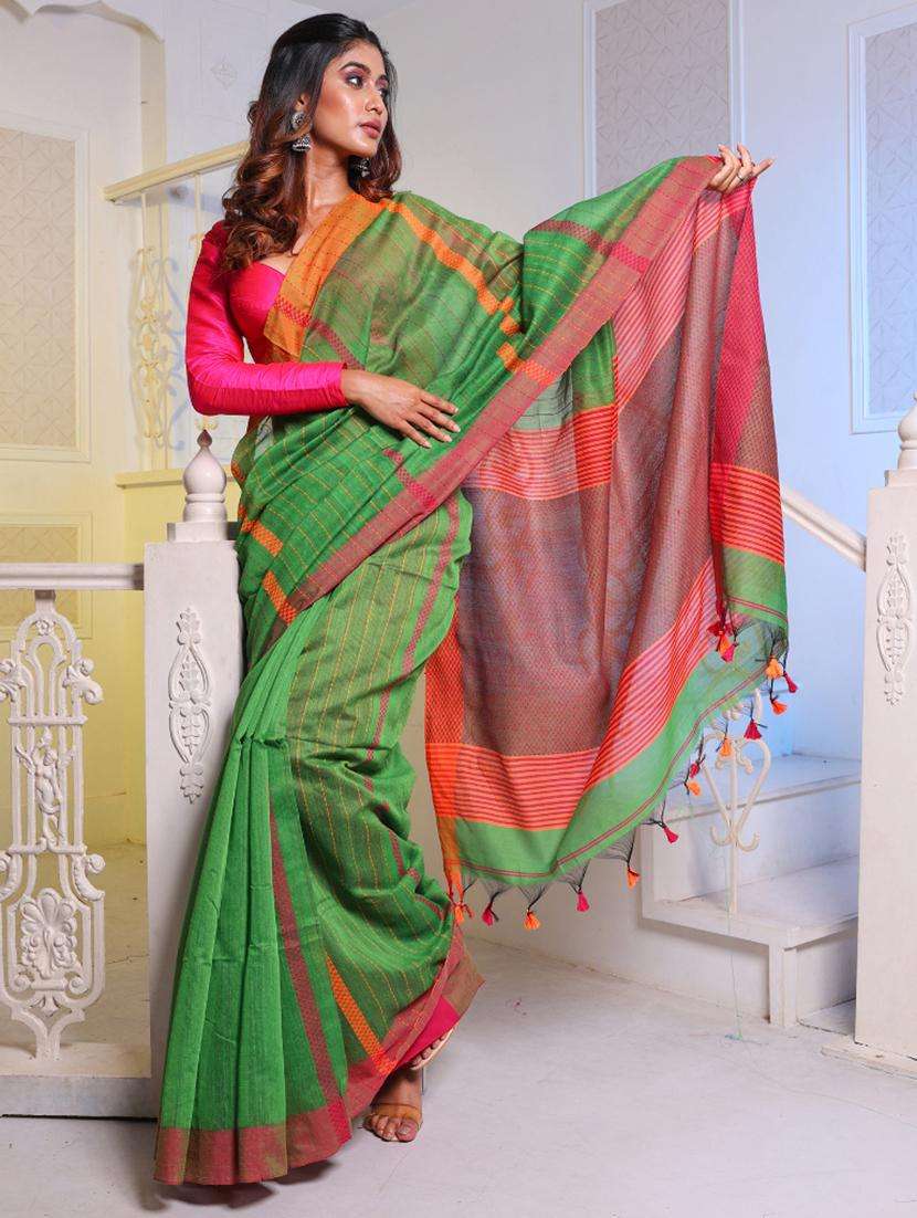 women self design handloom saree with blouse