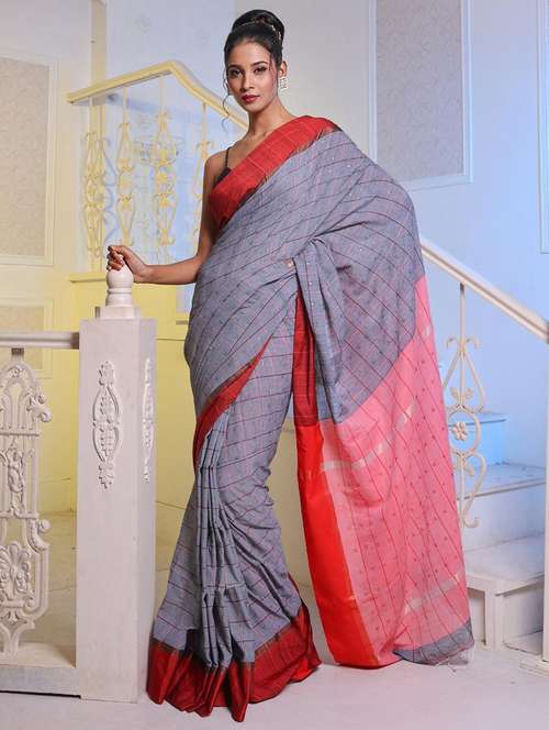 women checkered handloom saree with blouse - 22043661 -  Standard Image - 0