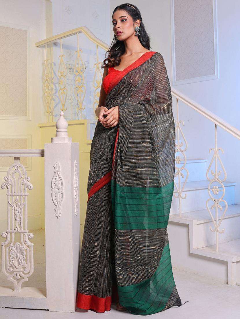 women self design handloom saree with blouse