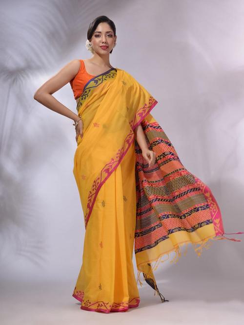 women self design handloom saree with blouse - 22043811 - Standard Image - 0