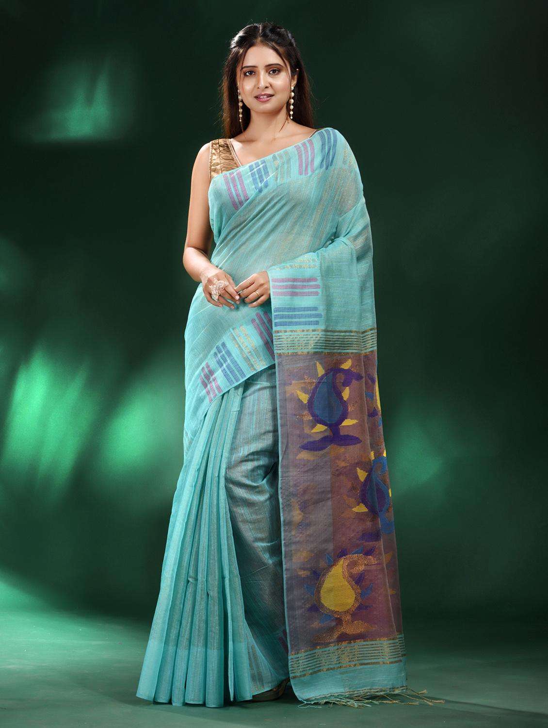 women self design handloom saree with blouse