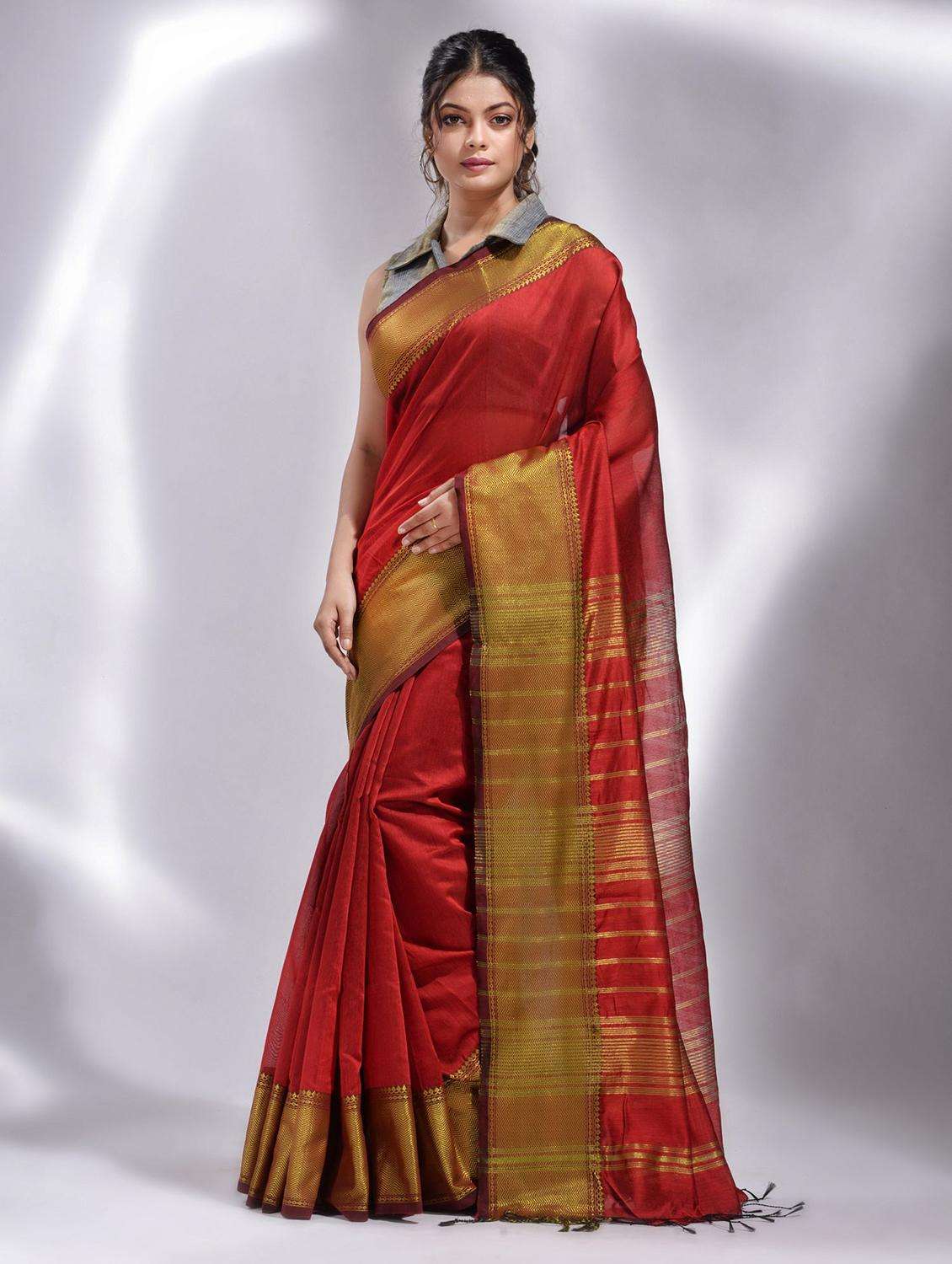 women solid with bordered saree with blouse